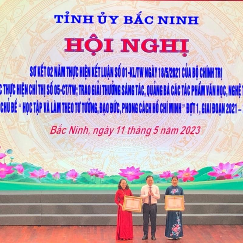 Đề cao trách nhiệm nêu gương trong học và làm theo Bác