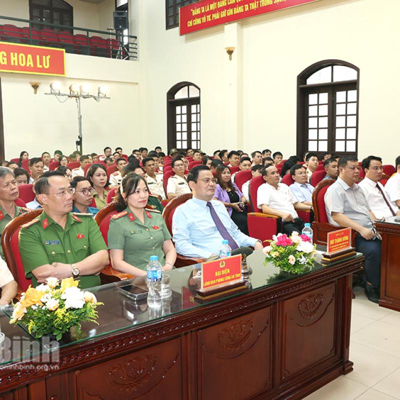 Phường Hoa Lư kỷ niệm 80 năm Ngày truyền thống lực lượng Công an nhân dân và 20 năm Ngày hội toàn dân bảo vệ an ninh Tổ quốc