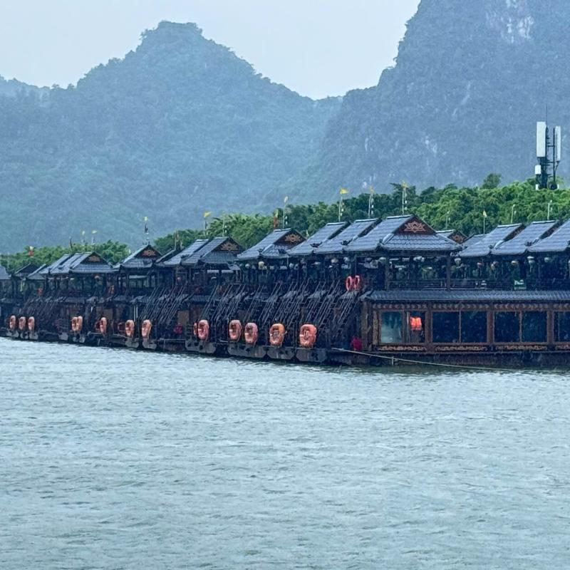 Ninh Bình tạm dừng đón khách du lịch bằng phương tiện đường thuỷ nội địa